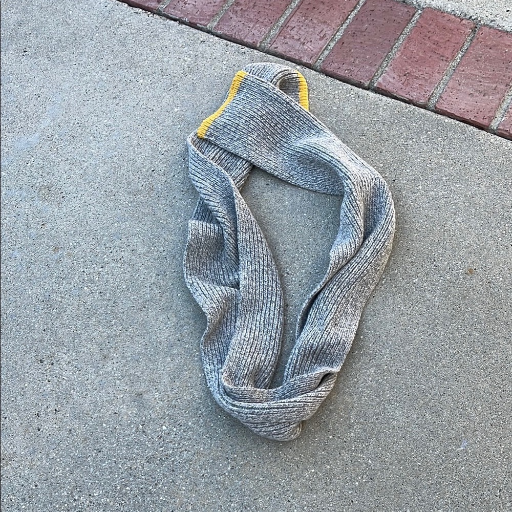 Gray and Yellow Knit Scarf